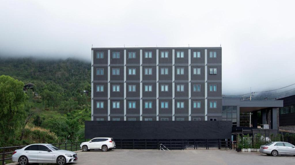 Pino Latte Resort And Hotel Ban Huai Phai Buitenkant foto