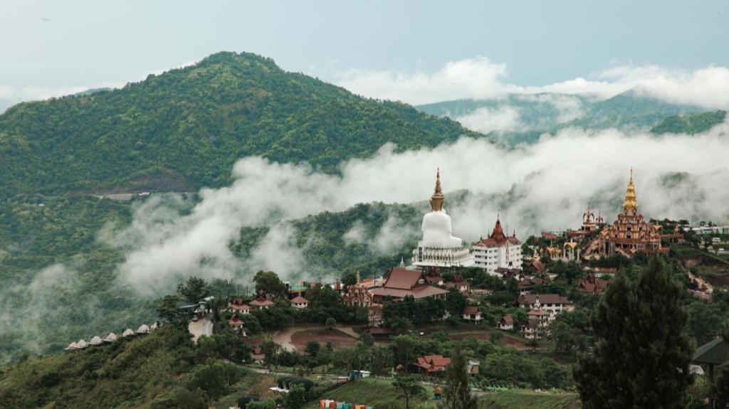 Pino Latte Resort And Hotel Ban Huai Phai Buitenkant foto